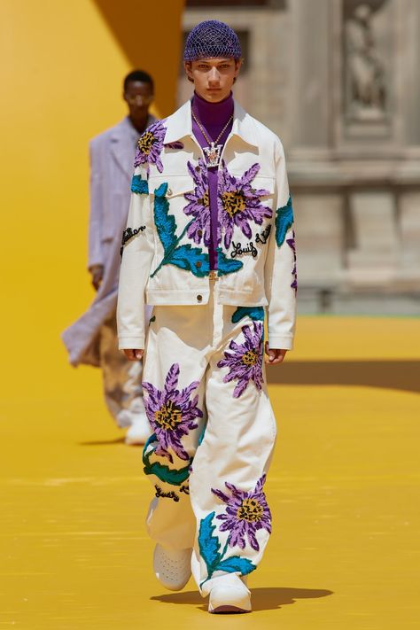 Louis Vuitton Spring 2023 Menswear Collection | Vogue Lv Fashion Show, Louis Vuitton Fashion Show, Paris Fashion Week Runway, Louis Vuitton Collection, Lv Fashion, Moda Streetwear, Men Fashion Show, Louis Vuitton Fashion, Quirky Fashion