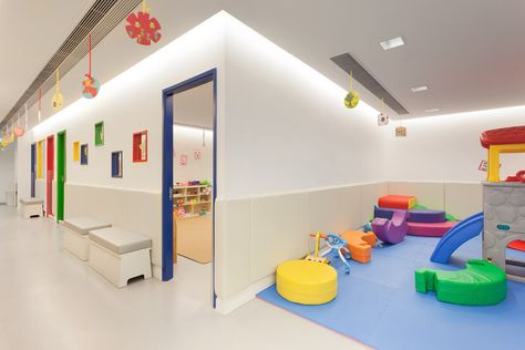 playschool architecture design School Interiors Ideas, Play Way School Interior, Play School Decor Ideas, Play School Interiors, Modern School Exterior, Modern School Design, Pediatric Office Decor, School Interior Design, Kindergarten Architecture