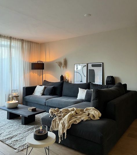 Apartment Inspo Grey Couch, Apartment Decorating Dark Couch, Wooden And Black Living Room, Minimalist Living Room Dark Couch, Cozy Living Room Dark Couch, Small Living Room Ideas Black Couch, Dark Grey And White Living Room, Living Room Decor Dark Grey Couch, Living Room Inspiration Black Couch