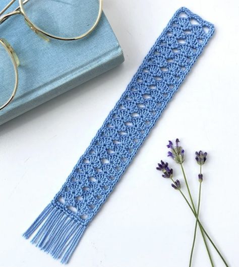 37 Free Crochet Bookmark Patterns - Easy Crocheted Bookmarks - Life + Yarn Free Crochet Bookmark Patterns, Free Crochet Bookmark, Crocheted Bookmarks, Crochet Bookmarks Free Patterns, Easy Crochet Bookmarks, Marque-pages Au Crochet, Quick Projects, Vintage Bookmarks, Bookmark Pattern