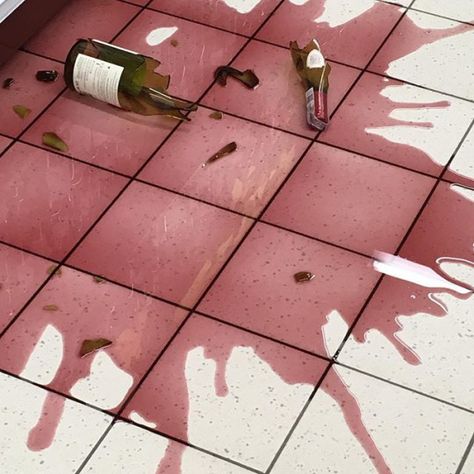 ☻ Spilled Wine, Black Mamba, Foto Inspiration, Pretty Pictures, Mood Boards, Painting & Drawing, Art Inspo, Still Life, Art Reference