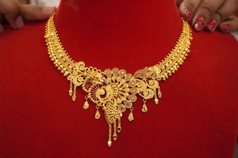 Gold Necklace Set Bridal, Necklace Designs Gold Indian, Gold Har, Gold Inspo, Custom Gold Jewelry, Indian Gold Jewellery Design, Unique Gold Jewelry Designs, Bridal Jewelry Sets Brides, Delicate Gold Jewelry