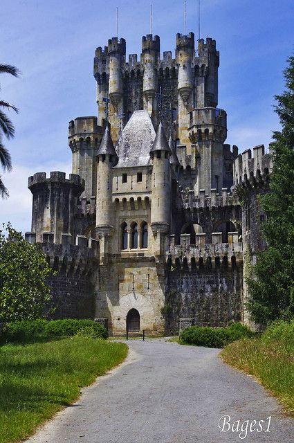 Middle Ages Castle, Bavarian Castle, Little Castle, Weather Photography, Chateau Medieval, Castle Mansion, European Castles, Northern Spain, Castle In The Sky