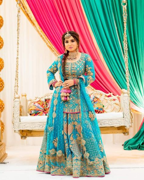 Punjabi Lohri Look, Jaggo Outfit Punjabi Suit Bride, Jago Suits, Jago Look, Lohri Outfits, Jago Outfit Punjabi, Party Wear Indian Dresses Designer, Jaggo Ceremony, Styling Dupatta