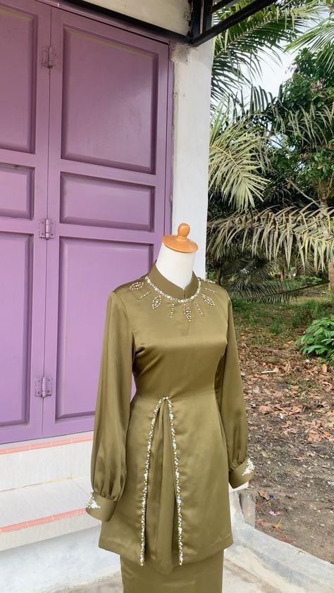 Bridesmaid Baju Kurung Ideas, Baju Kurung Fashion Modern, Bridesmaid Melayu, Design Baju Kurung Fashion, Baju Bridesmaid Muslim, Dress Melayu, Baju Bridesmaids, Model Bridesmaid, Kebaya Melayu