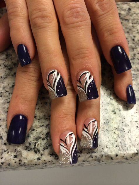 Nail Designs On Purple Nails, Busy Nails Designs, Purple Nail Art Designs, Purple Manicure, Oval Nails Designs, Fancy Nail Art, Purple Nail Art, Art Deco Nails, Manicure Nail Designs