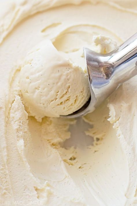 Old Fashion Vanilla Ice Cream Recipe, Gelato Photography, Chill Recipes, Best Vanilla Ice Cream, Gelato Bar, Life Made Simple, Cuisinart Ice Cream Maker, Bean Ice Cream, Vanilla Ice Cream Recipe