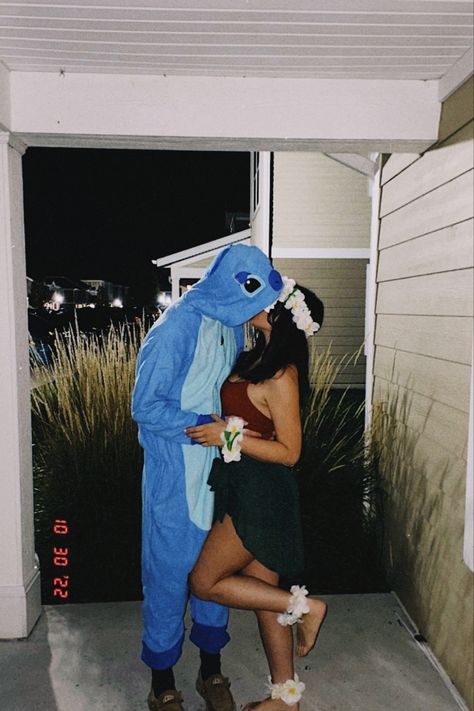 lilo and stitch couples costume i did this year! Halloween Poses, Couples Stuff, Halloween Post, Couples Costume, Lilo Y Stitch, Bf Gf, Look Into My Eyes, Halloween 1, Halloween Photoshoot