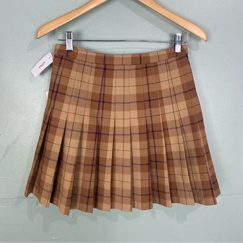 Brown midi skirt outfit