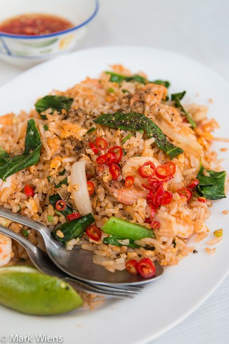 Thai Fried Rice Recipe, Khao Pad, Recipe With Shrimp, Thai Fried Rice, Thai Rice, Arroz Frito, Thai Cooking, Thai Street Food, Cooked Rice