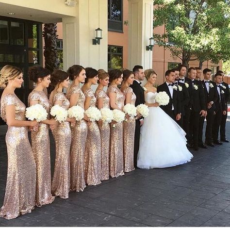 22 Glamorous Gold Bridesmaid Dresses Ideas You Can't Miss! - Page 2 Gold Bridesmaid Dresses, Gold Bridesmaids, Pics Ideas, Wedding 2024, Bridesmaids And Groomsmen, Wedding Goals, Rose Gold Wedding, Long Bridesmaid Dresses, Wedding Pics