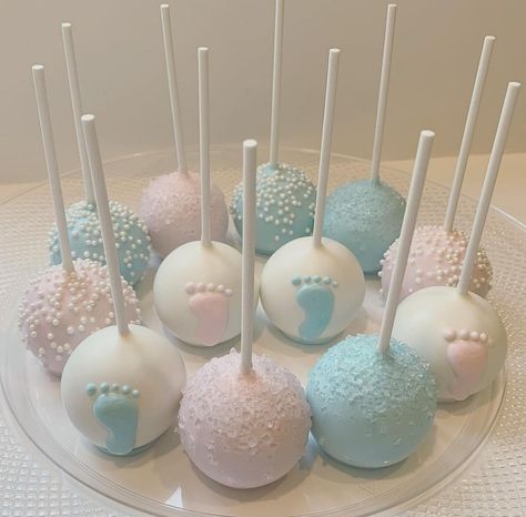 Cakepop Gender Reveal Ideas, Gender Reveal Cakepops Ideas, Gender Party Desserts, Cake Pops Gender Reveal Cute Ideas, Gender Reveal Ideas Treats, Pastel Gender Reveal Party Decor, Deserts For Gender Reveal Party, Gender Reveal Sweet Treats, Gender Reveal Mini Cupcakes