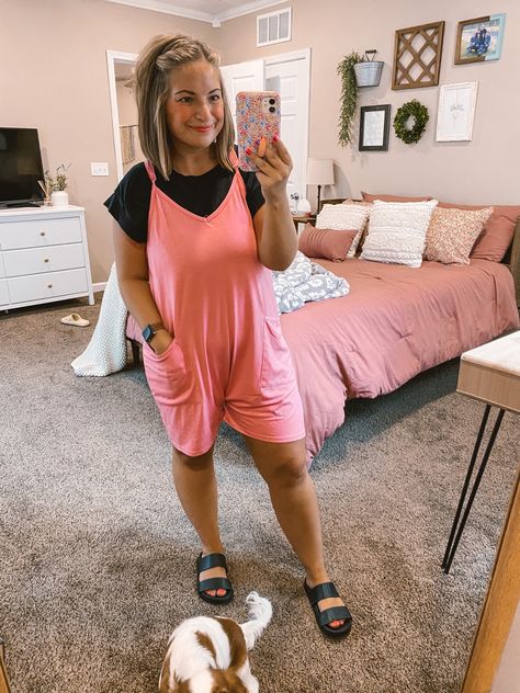 Plus Size Amusement Park Outfit, Mom Vacation Outfits, Amusement Park Outfit Summer, Amazon Shorts, Amusement Park Outfit, Casual Mom Style, Friday Fashion, Back To School Nails, Casual Ootd