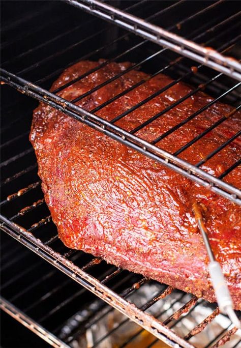 Beef brisket and a backyard smoker. We're talking everyone's favorite smoked brisket recipe. This beef brisket is coated with a brown sugar based rub and smoked low and slow. And I'm also going to tell you how to get past the stall. #brisket #smokerrecipes #smokedbrisket #smokedbeefbrisket | recipesworthrepeating.com Brisket In Smoker, Arbys Roast Beef Recipe, Best Smoked Brisket, Smoked Brisket Rub, Bbq Roast Beef, Best Smoked Brisket Recipe, Smoker Brisket, Roast Beef And Cheddar, Beef And Cheddar