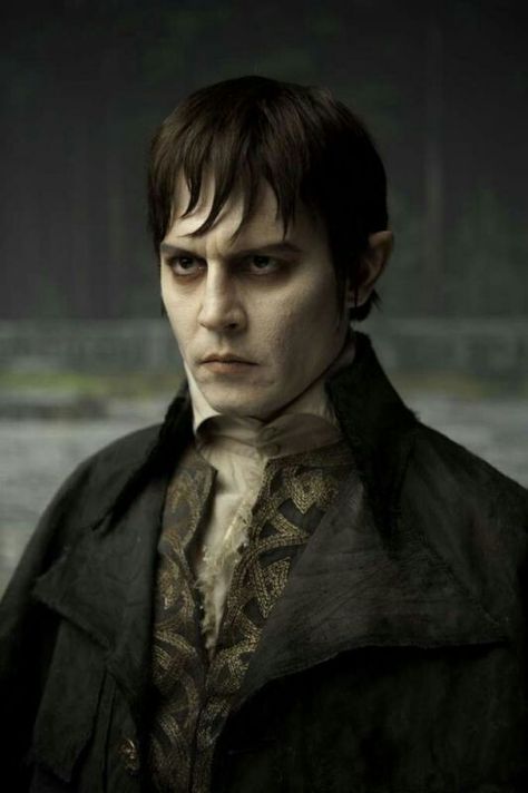 Dark Shadows Johnny Depp Vampire, Dark Shadows Johnny Depp, Barnabas Collins Johnny Depp, Tim Burton Dark Shadows, Dark Shadows Aesthetic, Johnny Depp Dark Shadows, Dark Shadows Movie, Johnny Depp Hairstyle, Classic Vampire