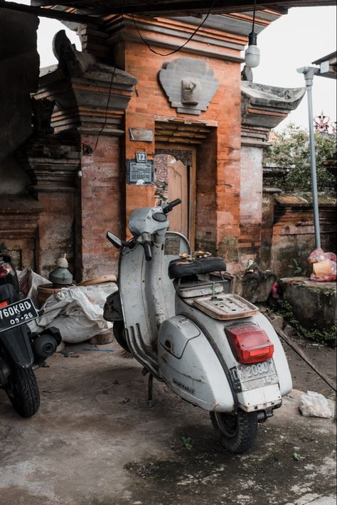 Bali Photography, Vintage Vespa, Vespa Vintage, Ubud Bali, Ubud, Beautiful Islands, Bali, Photography