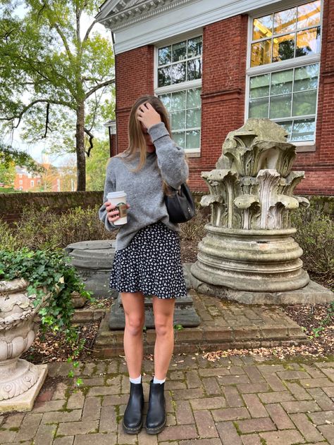 Chelsea Boot Mini Skirt, Doc Martin Chelsea Boot Outfits Woman, Chelsea Boots With Dress Outfits, Dress With Chelsea Boots Outfits, Chelsea Boots Outfit Dress, Chelsea Boots Dress Outfits, Chelsea Boots And Dress Outfit, Chelsea Boots And Dress, Outfits With Dr Martens Boots