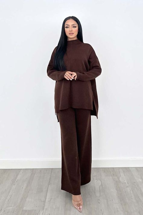 Knit Coord Set Outfit, Knitted Co Ord Outfit, Modest Tops Hijab, Brown Co Ord Set, Business Casual Outfits Modest, Modest Coord Sets For Women, Modest Coord Set, Brown Modest Outfit, Winter Co Ords For Women