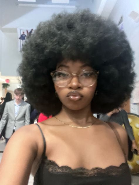 Big Afro Wigs For Black Women, Big 4c Hair Afro, 4c Afro Medium, Big Afro Aesthetic, Big Afros, Afrocentric Beauty, Large Afro, Black Woman Afro, Big Afro