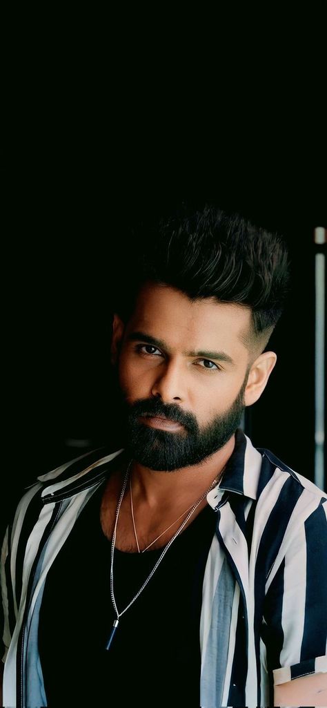 South Hero Photo, Ram Pothineni New Look, Ram Pothineni Images, Ram Pothineni Hd Pics, Allu Arjun Hd Wallpaper, Ram Potheneni, Che Guevara Images, Eye Killer, South Actors