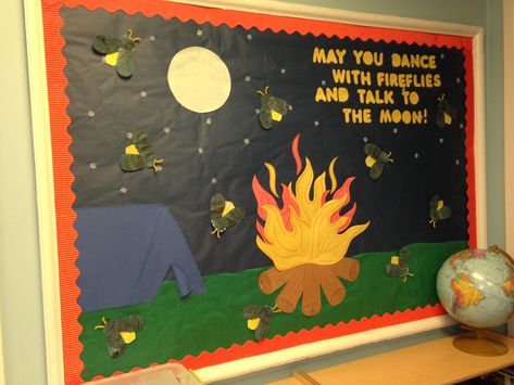 Camping Preschool bulletin board with handprint fireflies with parchment paper painted black for the wings School Camping Theme, Camping Bulletin Boards, Camping Preschool, Preschool Camping, Camping Theme Preschool, Summer Bulletin Boards, Sunday School Rooms, Camping Classroom, Camping Theme Classroom