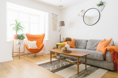 White, Grey And Orange Living Room - Boho Mid Century Style Home Living Room Decor Grey And Blue, Orange And Grey Living Room Decor, Grey And Orange Living Room, Orange Living Room, Living Room Decor Gray, Boho Mid Century, Living Room Orange, Trendy Living Rooms, Brown Living Room