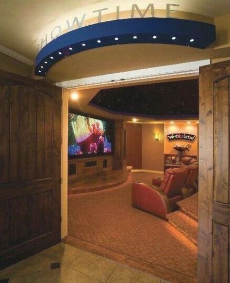 Lisa Del Piero, Basement Movie Room, Home Theater Room, Room Theater, Whole Home Audio, Basement Home Theater, Theater Furniture, Casa Retro, Home Cinema Room