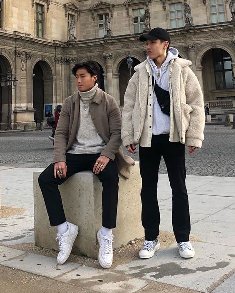 beige tones w/ my real bro #Streetwear #Style #mensfashion Turtle Neck Outfit, 80s Mens Fashion, Highsnobiety Fashion, Sneaker Trend, Sneaker Outfits, Aesthetic Outfits Men, Streetwear Mode, Look Retro, Mens Fashion Smart