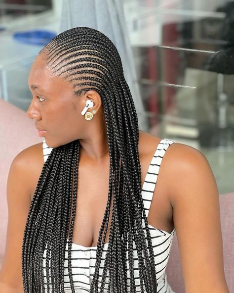 22 Fabulous Cornrows Ideas For A Stylish Protective Look Straight Back Styles For Black Women, Straight Back With Braids At The Back, Straight Cornrows Braids, Braids Going To The Back, Braids Straight Back, Straight Back Styles, Straight Back Hairstyles, All Back Hairstyle, Straight Up Hairstyles