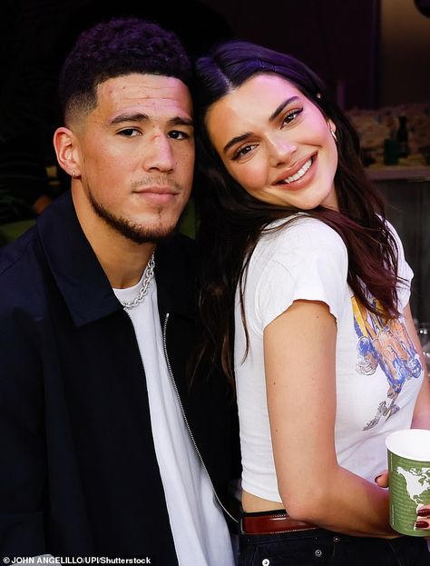 Kendall Jenner And Devin Booker, American Sports Bar, Hair Removal Device, Devin Booker, American Sports, Reality Television, Acne Marks, First Humans, Eva Longoria