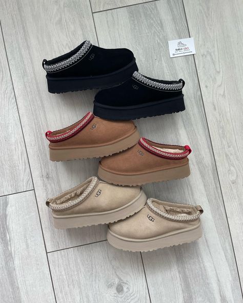 The Ugg Tazz Slippers Available in 3 different Colors in Women’s Sizing🛍️ Ugg Slippers Aesthetic, Uggs Tazz, Tazz Ugg, Ugg Tazz Slippers, Uggs Slippers, Tazz Slippers, Cute Uggs, Ugg Slipper, Trendy Slippers