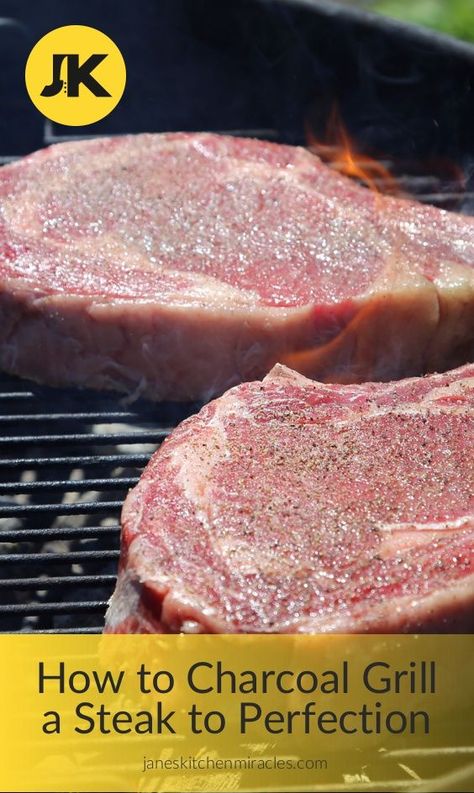 How To Charcoal Grill, Charcoal Grill Steak, Steak On Gas Grill, Grill Backyard, Charcoal Grill Recipes, Vegetarian Grilling Recipes, Grilling Steak, Ways To Cook Steak, Cooking Ribeye Steak