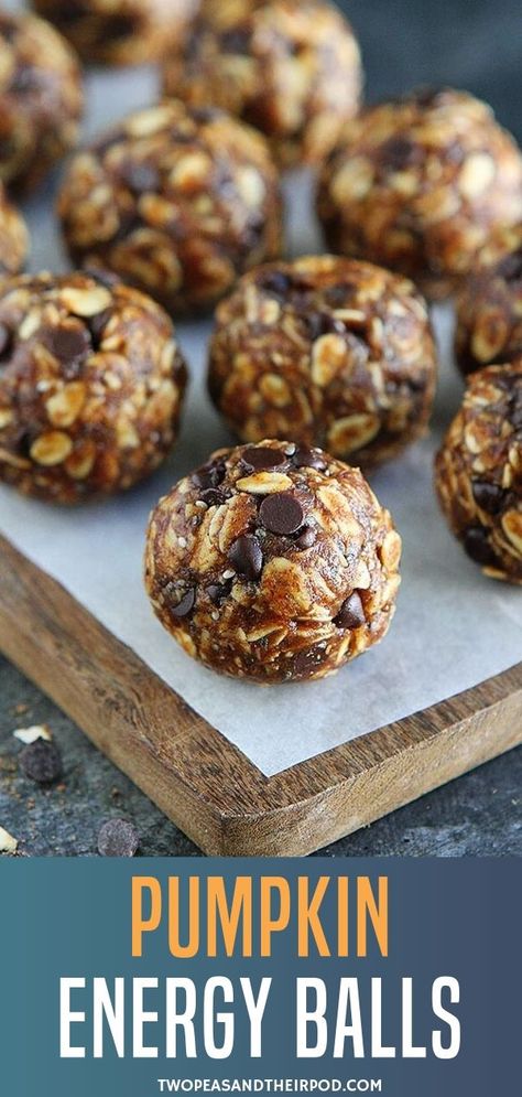 Pumpkin Energy Balls, Preworkout Snack, Pumpkin Recipes Easy, Energy Ball Recipe, Peanut Butter Pumpkin, Pumpkin Recipe, Fall Recipes Healthy, Grab And Go Breakfast, Pumpkin Chocolate Chip