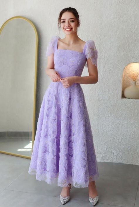 Stiching Ideas Frock, Korean Frock Design, Purple Dress Midi, Simple Purple Dress, Frocks For Women Party, Christmas Outfits Dressy, Tea Length Bridesmaid Dresses, Simple Frock Design, Chic Evening Dress