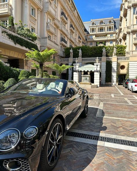 Old Money Lifestyle, Billionaire Lifestyle Luxury Living, Money Lifestyle, New Luxury Cars, Dream Mansion, Luxury Lifestyle Dreams, Luxury Aesthetic, Super Luxury Cars, Future Lifestyle