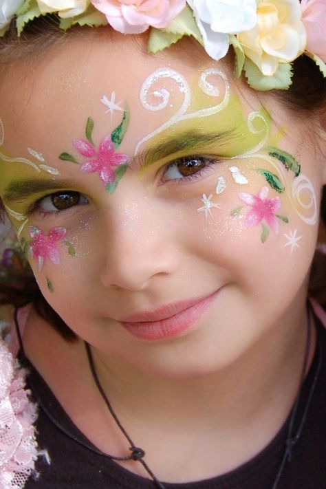 fairy face paint girls-face-paint-ideas Easy Halloween Face Painting, Mardi Gras Makeup, Fairy Face Paint, Bodysuit Tattoos, Halloweenský Makeup, Girl Face Painting, Face Painting Easy, Kids Face Paint, Halloween Games For Kids