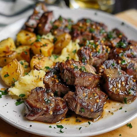 Garlic Butter Steak And Potatoes, Butter Steak And Potatoes, Garlic Butter Steak Bites, Butter Steak Bites, Garlic Steak, Steak And Potatoes, Butter Steak, Cheesy Mashed Potatoes, Sirloin Steak