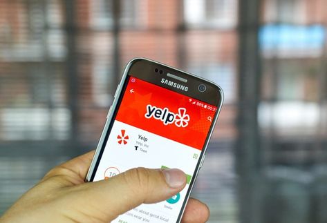 This man got kicked off Yelp for posting the funniest reviews - HelloGiggles Profil Facebook, Film Netflix, Tinder Profile, Yelp Reviews, Tinder Dating, Flirting Moves, Dating Again, Data Protection, Dating App