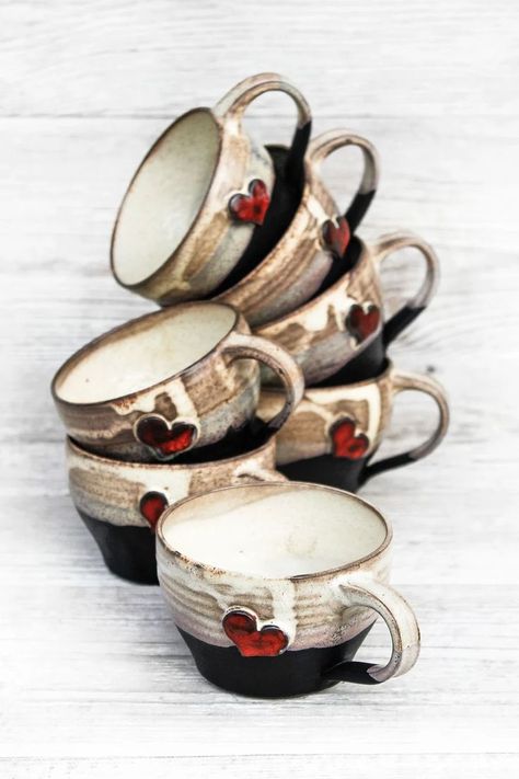 Ceramic Cafe, Handmade Plates, Wheel Thrown Pottery, Pottery Glazes, Ceramics Pottery Art, Beige And Black, Thrown Pottery, Pottery Cups, Ceramics Ideas Pottery