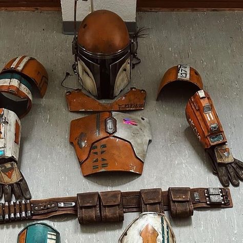 Mandalorian Armor Cosplay, Mando Costume, Mandalorian Helmets, Apocalypse Clothing, Starwars Cosplay, Mandalorian Costume, Jedi Cosplay, Mandalorian Cosplay, Mandalorian Helmet