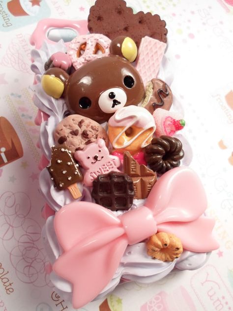 Kawaii Phone Case Rilakkuma Kawaii, Kawaii Sweets, Decoden Diy, Decoden Case, Kawaii Crafts, Decoden Phone Case, Kawaii Phone Case, Cell Phone Case, All Things Cute