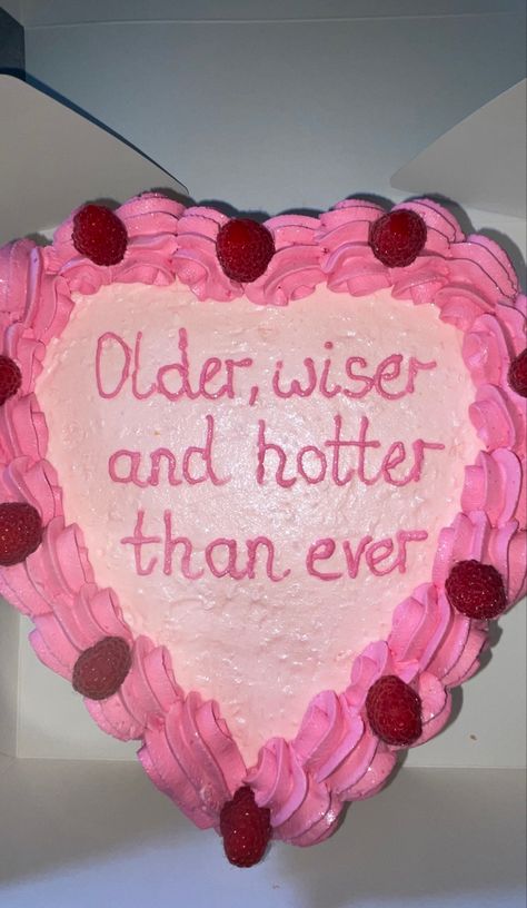 Pink Cake Barbie Mood Aesthetics Torte Bday Birthday Girl Pink 17th Birthday Cake, Birthday Cake 20th Girl, 2000s Birthday Cake, 20th Bday Cake, Best Friend Birthday Cake, Barbie Mood, 23 Birthday Cake, Birthday Cake Quotes, Cakes Aesthetic