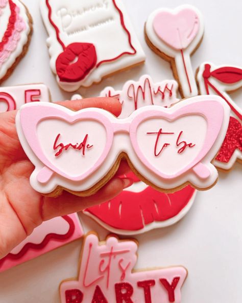 Kiss The Miss Goodbye Cookies, Hens Party Cookies, Bachelorette Party Cookies, Kiss The Miss Goodbye, Flood Icing, Bachelorette Cookies, Pink Cookies, 1950s Wedding, Sweets Table