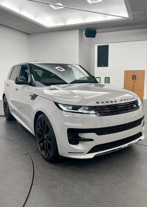 2023 Range Rover Sport, New Range Rover Sport, Range Rover White, Wallpapers Cars, Roll Royce, Cars Tattoo, New Range Rover, Dream Cars Range Rovers, Tattoo Car