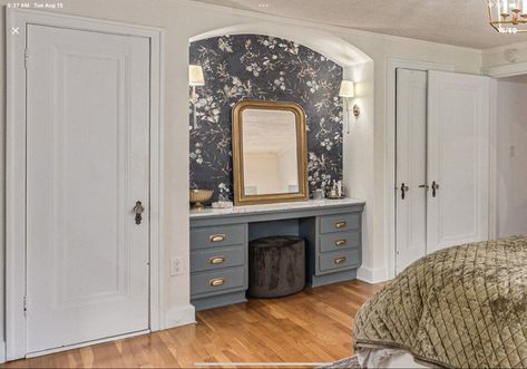 Love the built-in vanity desk Small Built In Vanity In Bedroom, Built In Vanity Bedroom, Diy Built In Vanity In Bedroom, Built In Makeup Vanity Bedroom, Built In Makeup Vanity In Closet, Built In Vanity Ideas, Built In Vanity In Bedroom, Built In Makeup Vanity, Builtin Bookshelves