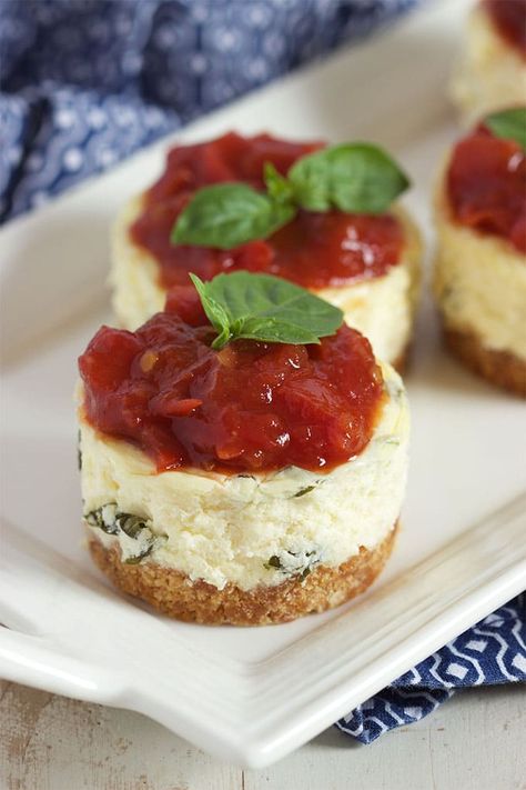 Mini Basil Parmesan Cheesecakes with Tomato Jam | TheSuburbanSoapbox.com #DareToEntertain Savory Cheesecake, Tomato Jam, Mini Cheesecakes, Finger Food Appetizers, Perfect Appetizers, Party Food Appetizers, Savoury Cake, Yummy Appetizers, Appetizers For Party