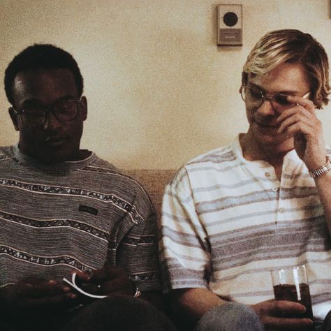 Evan Peters as Jeffrey Dahmer and Rodney Burford as Tony Hughes in Monster: The Jeffrey Dahmer Story (2022) Tony Hughes, Monster The Jeffrey, American Horror Story Seasons, Ryan Murphy, I'm Crazy, Motion Pictures, Evan Peters, American Horror Story, Movie Characters