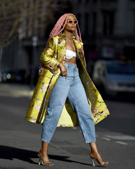 Juliette Foxx, Is It Spring Yet, Yellow Outfits, Nyfw Street Style, Creative Hub, Yellow Outfit, Autumn Street Style, Empowering Women, High Fashion Street Style