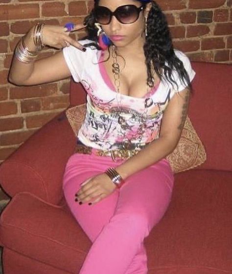 Young Nicki Minaj, Old Nicki Minaj, Nicki Baby, Rapper Costume, 2000s Fashion Inspiration, Nicki Minaj Barbie, Nikki Minaj, Celebrity Selfies, Nicki Minaj Photos