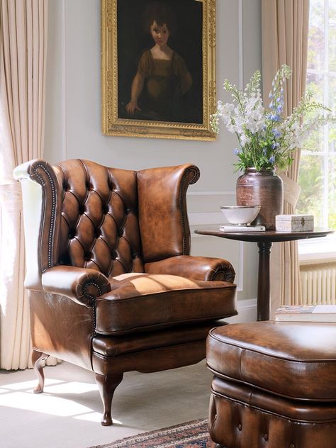 Chesterfield Armchair Living Room, Chesterfield Chair Living Room, Sofa Leather Living Room, Sofa Drawing Room, Brown Chesterfield Sofa, Chesterfield Ottoman, Classic Office Interior, Wingback Chair Living Room, Chester Sofa